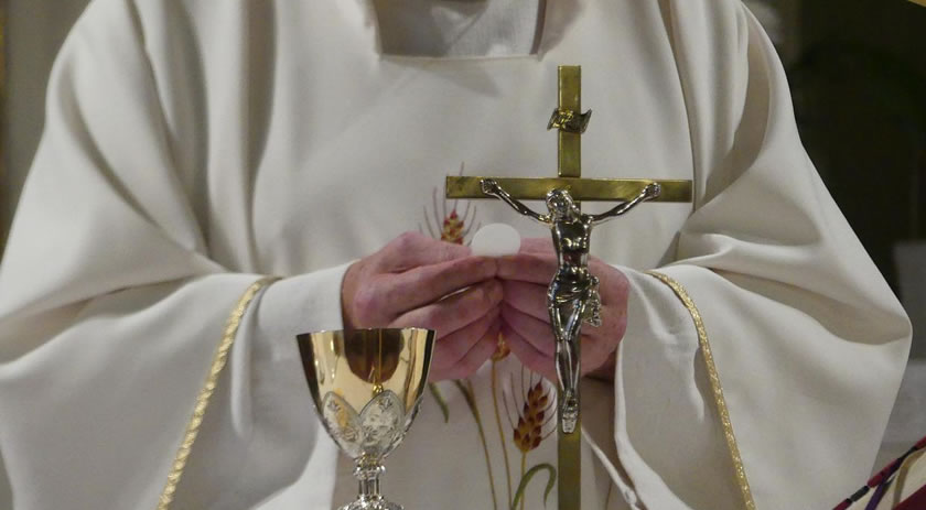 Padre de Cascavel é afastado após suspeita de pedofilia