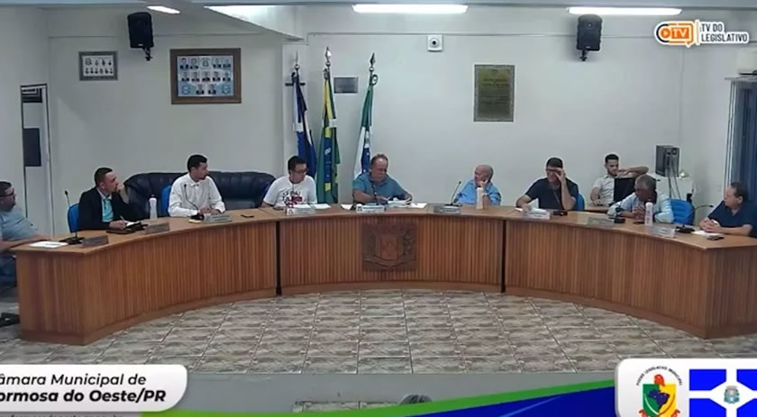 Vereador abandona sessão para jogar bocha e truco