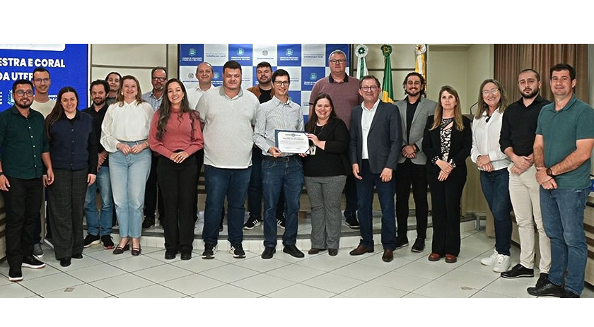 Câmara de Vereadores homenageia Orquestra e Coral da UTFPR pelos 12 anos de atuação
