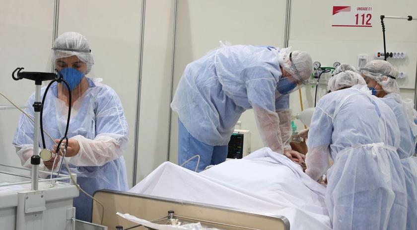 Quatro hospitais de Santa Catarina relatam risco de falta de medicamentos para intubação