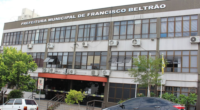 Prefeitura retoma atendimento ao público