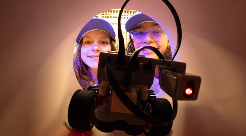 Sanepar vai levar criadoras de robô “caça-vazamentos” para Olimpíada Mundial de Robótica