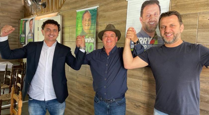 Peninha não irá concorrer à reeleição e deve apoiar a dobradinha Pezenti e Jerry Comper em 2022