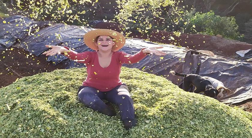 Influencer ''Colona Invocada'' faz campanha pela prevenção do câncer de mama