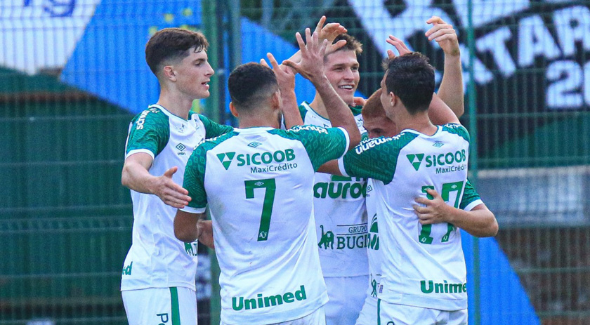 Chapecoense empata com o Marcílio Dias e vai à sexta final seguida no Catarinense