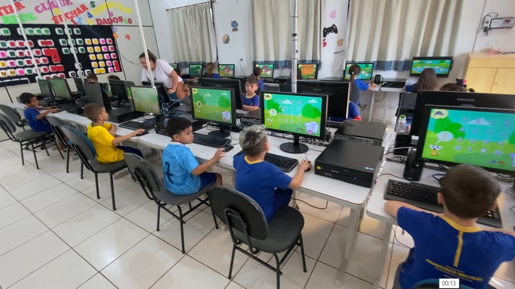 Escola Nossa Senhora do Sagrado Coração revitaliza sala de TI