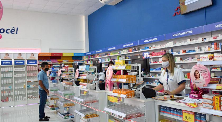 Mercado farmacêutico supera crise e cresce 13% em 2020