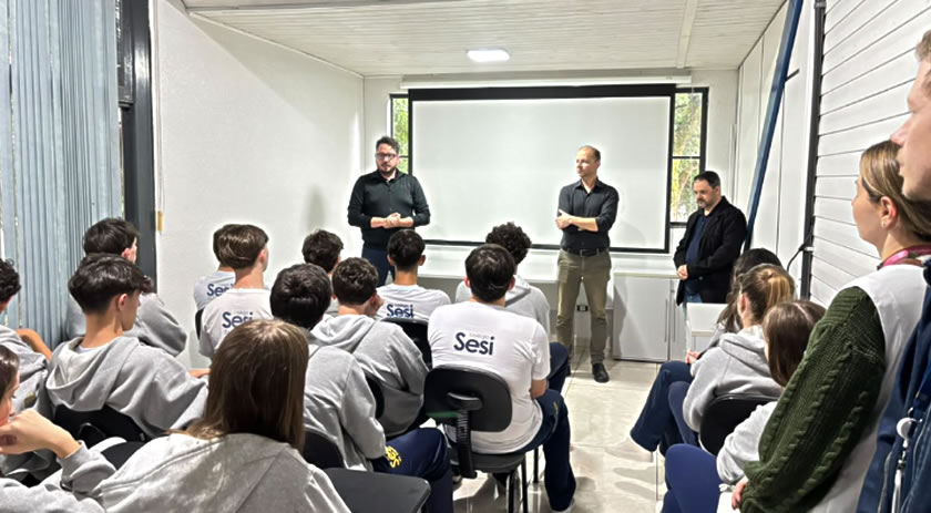 Projeto Trilha do Conhecimento reúne estudantes para atividades de tecnologia e inovação