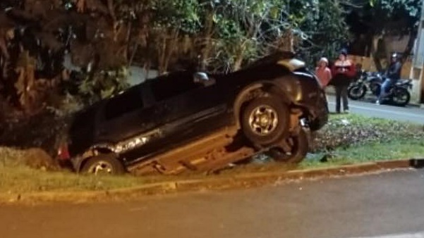 Condutor fica ferido em acidente na Cidade Norte