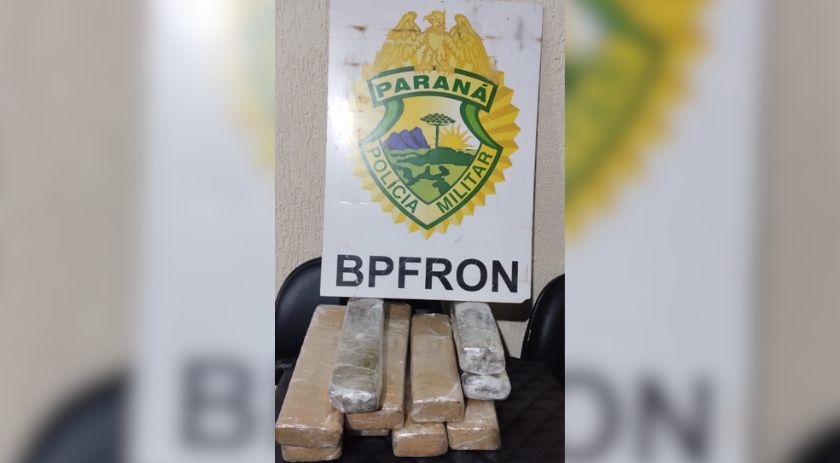 BPFRON realiza apreensão de drogas em ônibus na cidade de Capitão Leônidas Marques
