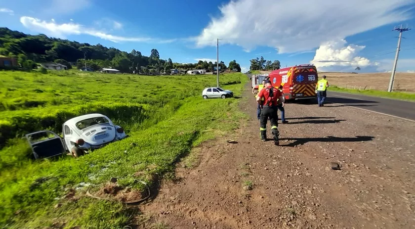 Colisão entre dois automóveis é registrada na BR 163