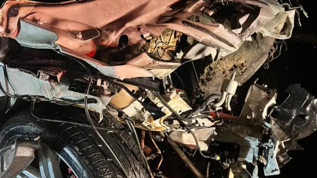 Três pessoas ficam feridas em acidente envolvendo carro e moto na PRC-158