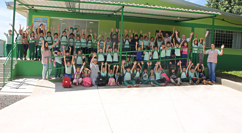 Pequenas Irmãs da Sagrada Família Celebram 50 Anos de Missão no Brasil
