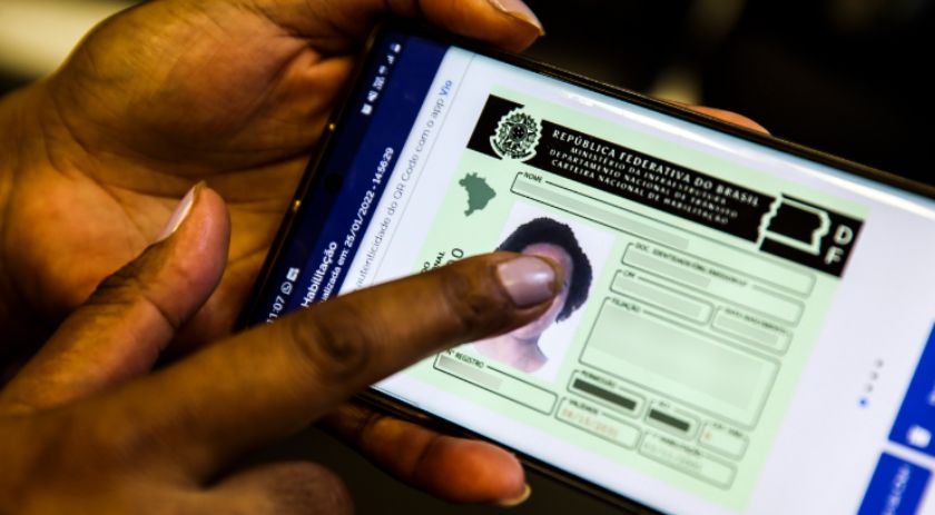 Quase 3 milhões de pessoas já possuem a CNH Digital no Paraná