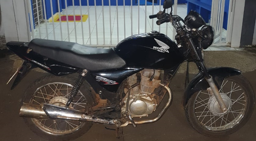 Polícia recupera motocicleta furtada durante patrulhamento no bairro Alvorada