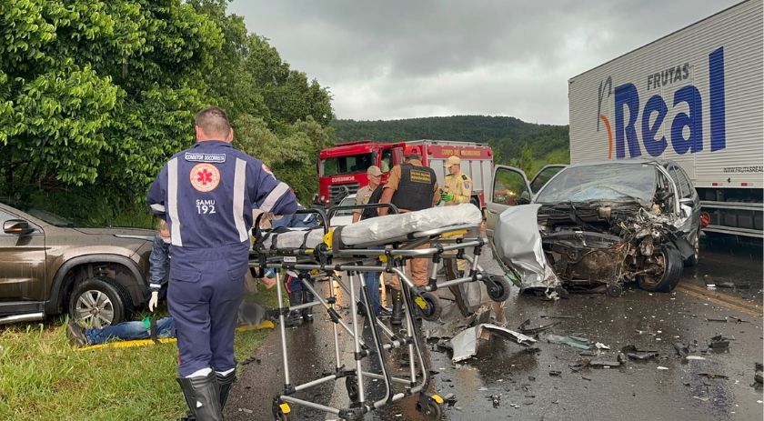 Três pessoas firam feridas em acidente na PR 180