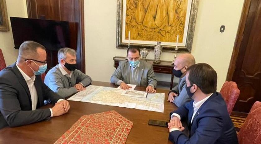 Governador projeta ferrovia entre Extremo-Oeste e litoral, expansão da rede de gás e mais investimentos em rodovias