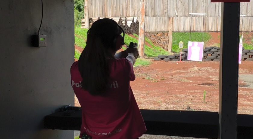 SINCLAPOL promove torneio de tiro para as policiais civis do sudoeste em comemoração ao dia da mulher