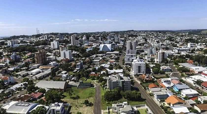 Novo decreto suspende limitação de horários de atividades e trabalho remoto dos servidores em SC