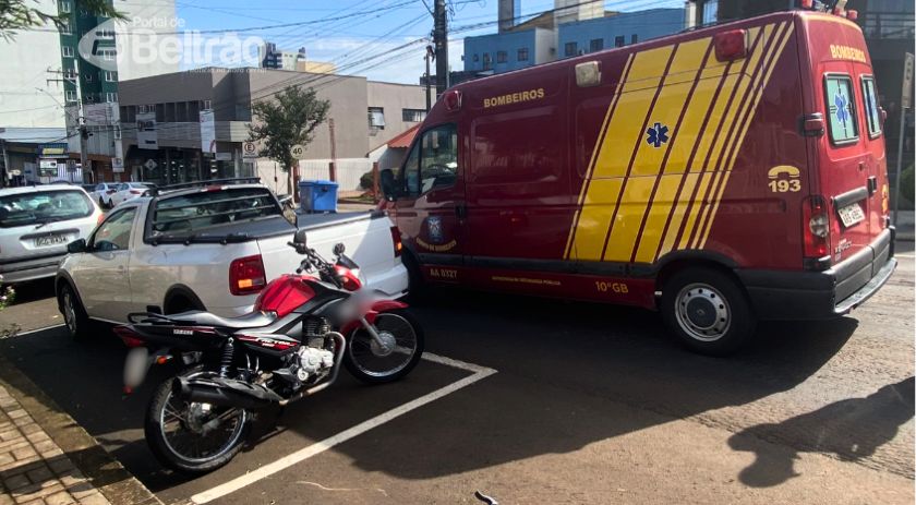 Gestante fica ferida em acidente entre moto e carro na Romeu Lauro Werlang