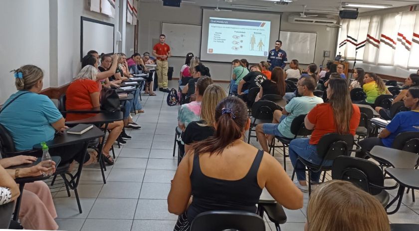 Profissionais da educação tem curso sobre primeiros socorros