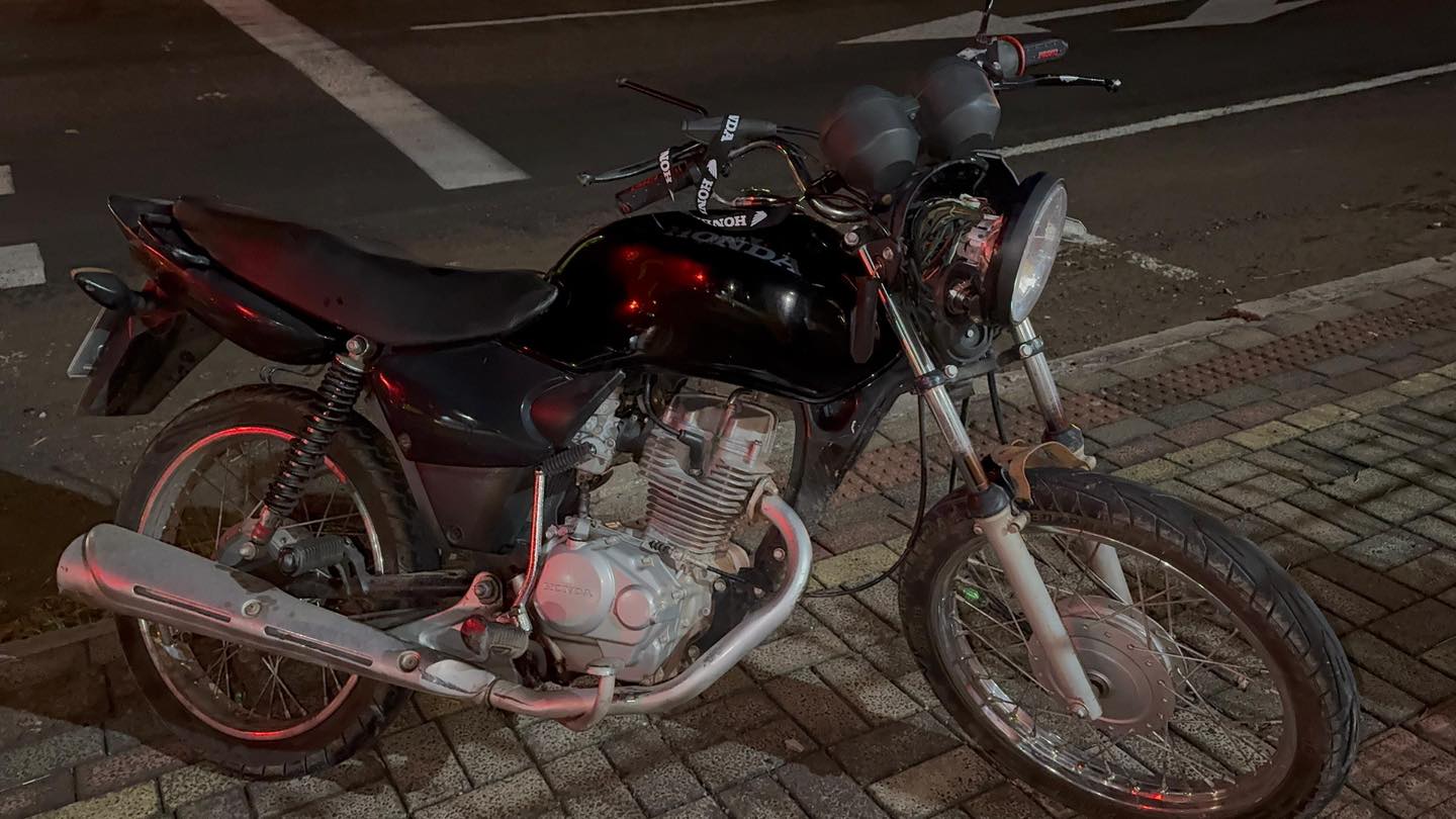 Motociclista fica ferido em colisão com carro no bairro Industrial