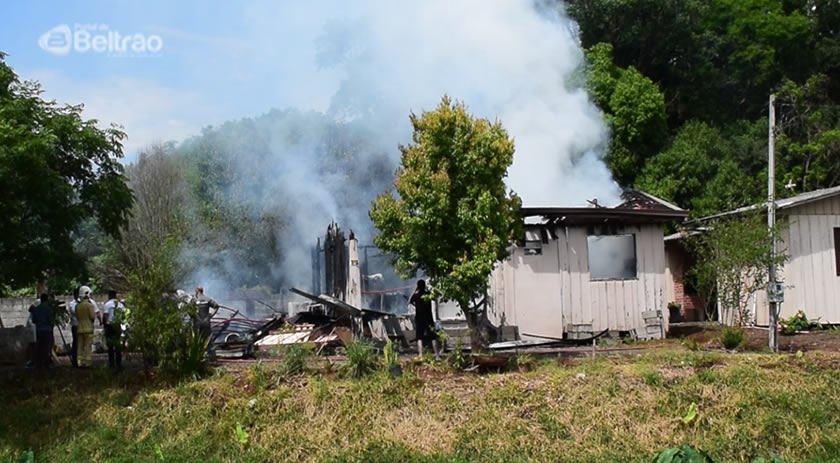 Saiba como ajudar a família que teve a casa destruída por incêndio