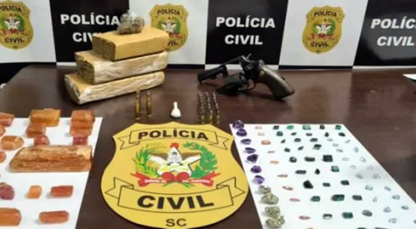 Pedras preciosas avaliadas em até R$ 5 milhões são apreendidas em SC