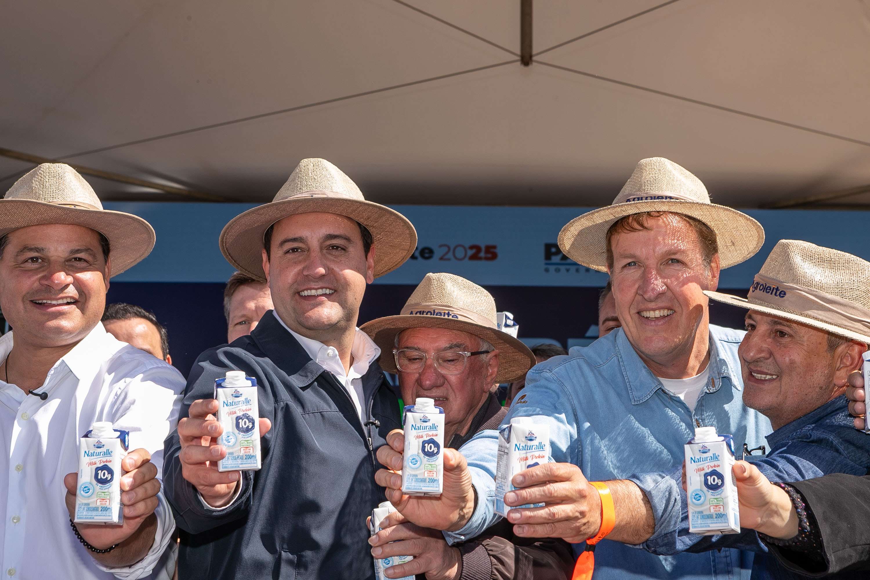 Ratinho Junior confirma novos aportes para inovação no agro durante Agroleite