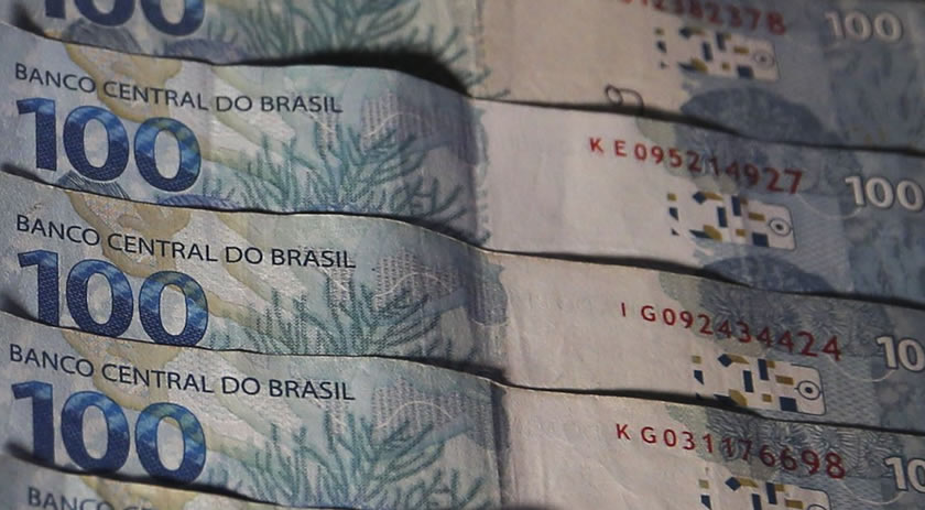 Os trabalhadores que nasceram no mês de junho já podem sacar o FGTS até R$ 1 mil