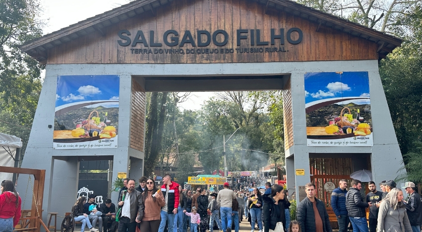 Mais de 50 mil pessoas devem ter passado pela 30ª Festa do Vinho e do Queijo