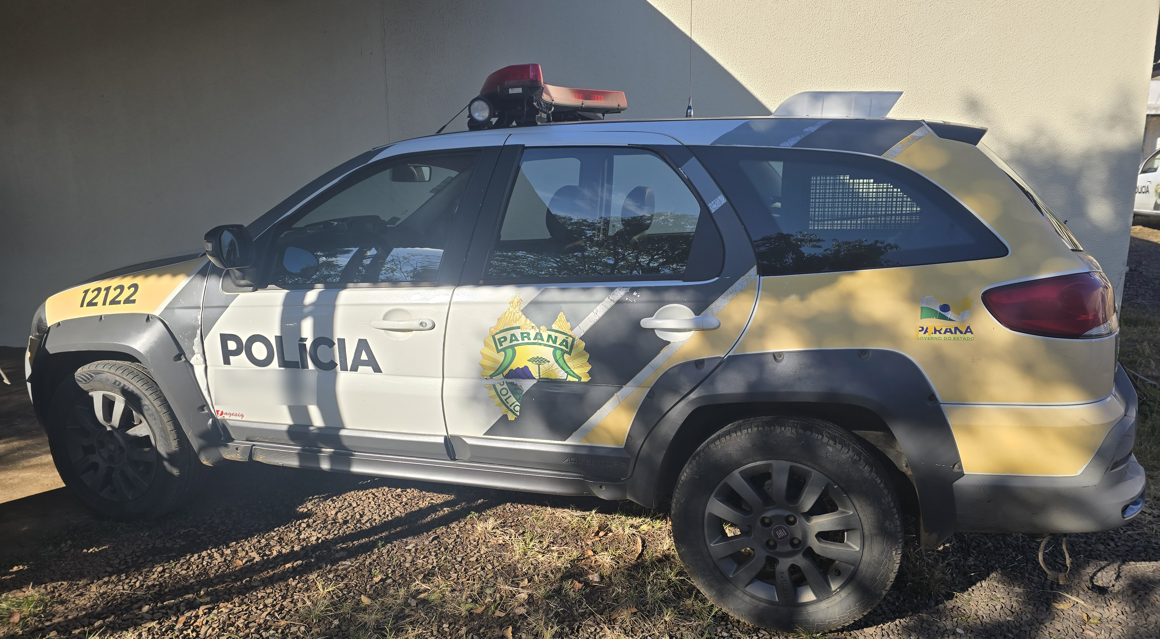Homem é preso após invadir farmácia e furtar dinheiro e produtos