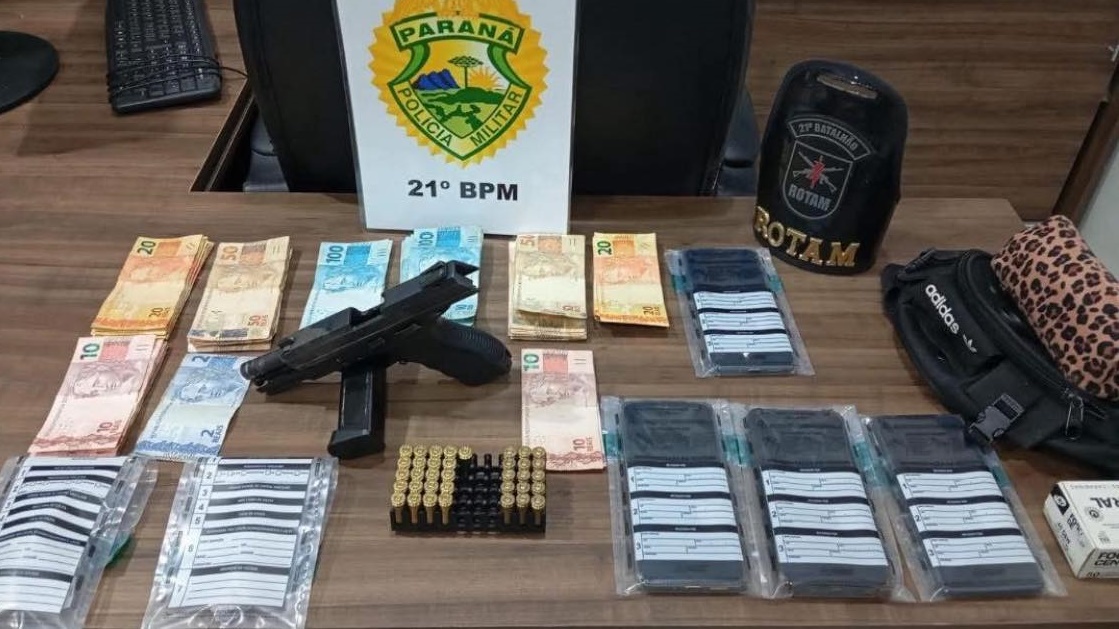 Cinco pessoas são presas em ação conjunta da PM em Dois Vizinhos com apreensão de drogas, arma e dinheiro