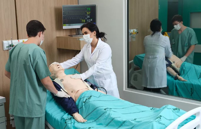 Novo exame anual do MEC vai avaliar qualidade dos cursos de medicina