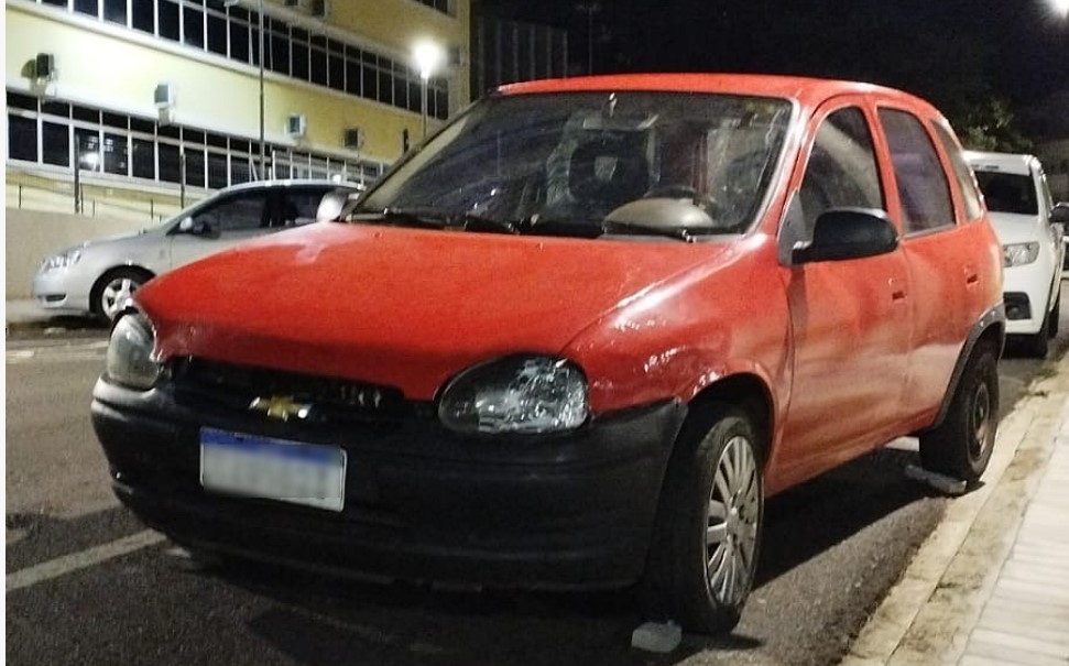 Veículo furtado é recuperado pela Polícia Militar