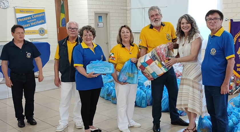 Lions Clube doa 300 cestas básicas à Assistência Social de Francisco Beltrão