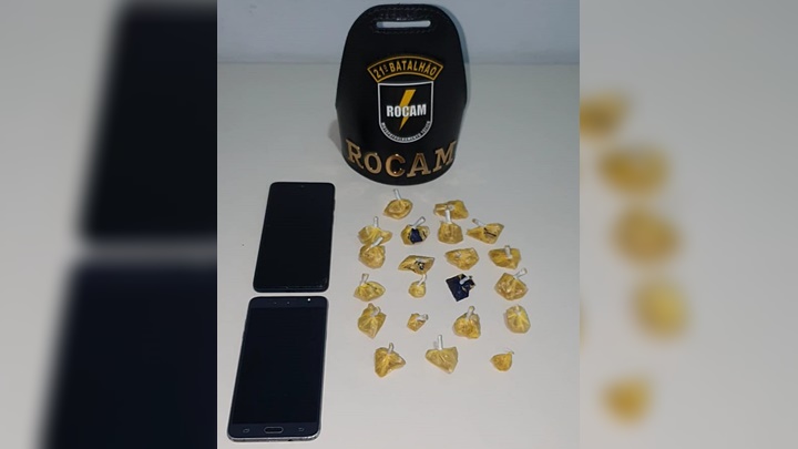 Polícia Militar prende casal por tráfico de drogas no bairro Padre Ulrico