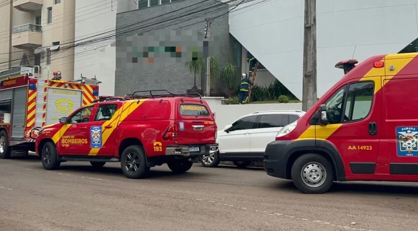 Corpo de Bombeiros combate princípio de incêndio em farmácia no centro de Francisco Beltrão