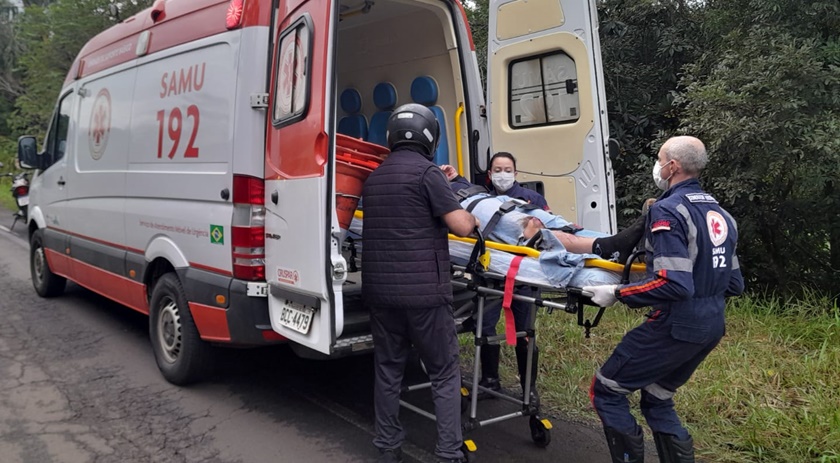 Motociclista sofre queda e fica ferido na PR 180