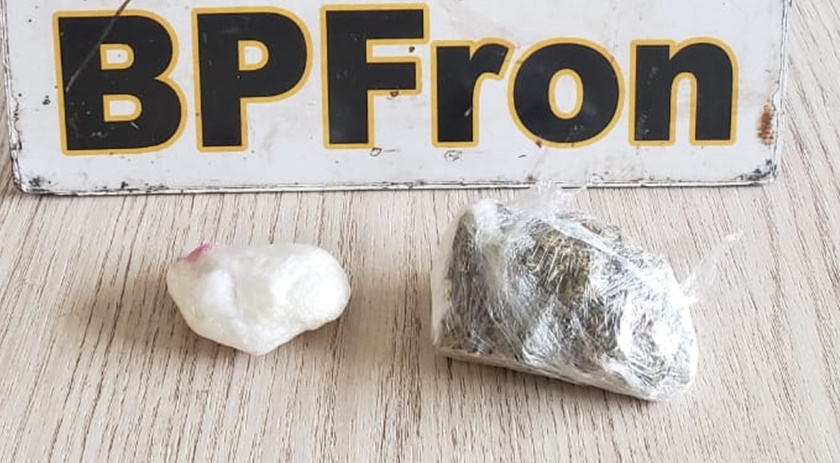 BPFRON prende homem que estava com drogas em ônibus interestadual