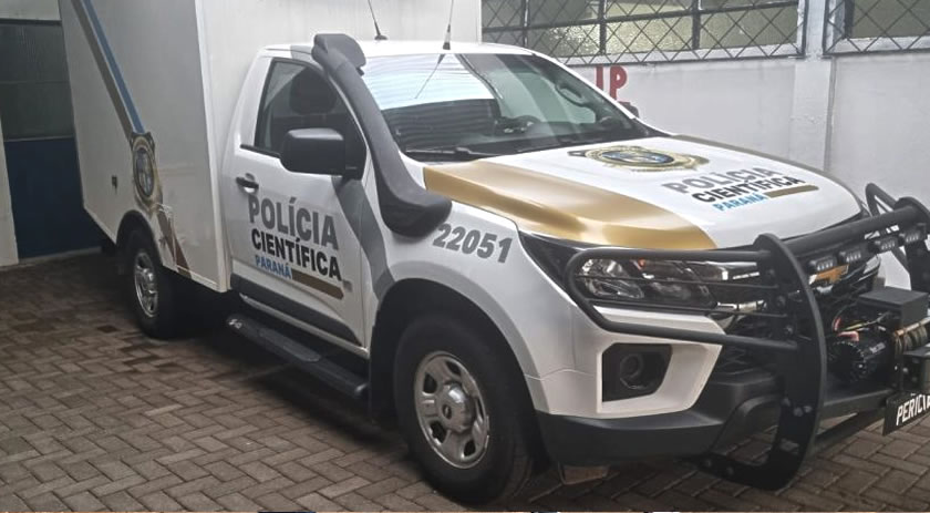 Ao tentar estrangular a ex-companheira, homem é morto a facadas pela filha dela