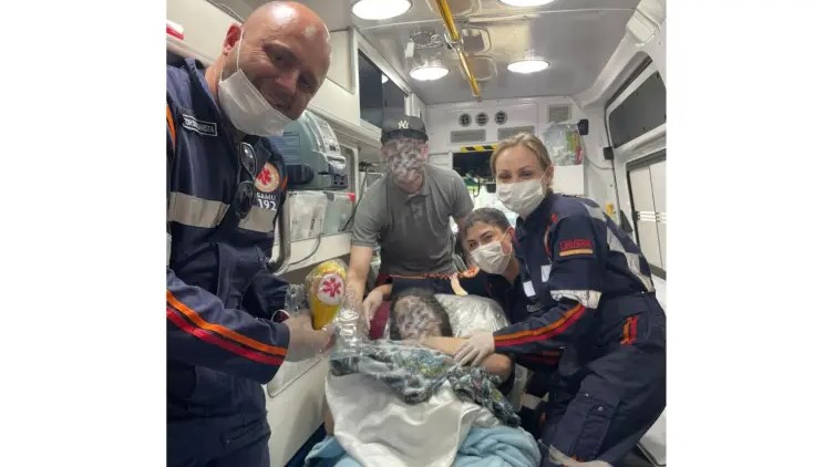 SAMU atende parto de emergência em residência