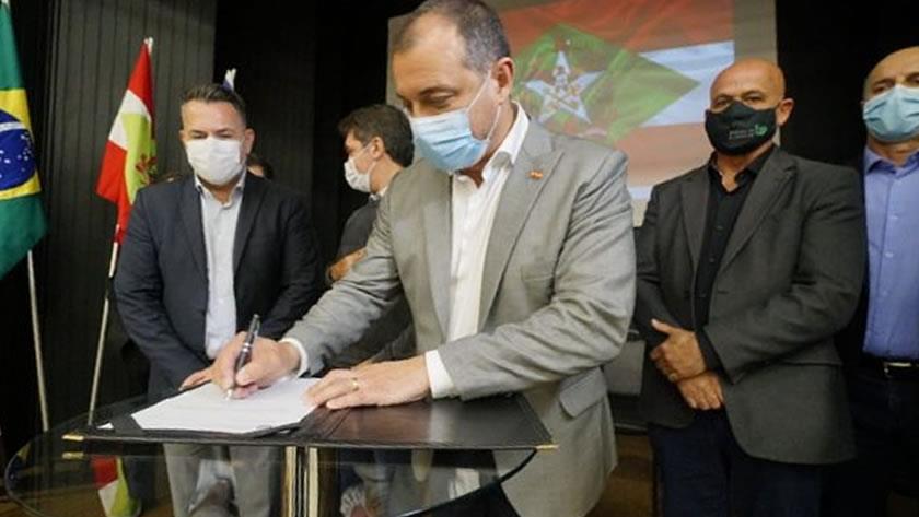 Os meses de junho e julho serão difíceis, alerta governador Moisés sobre Covid