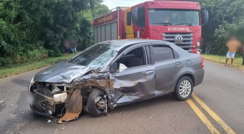 Acidente na PR-280 em Renascença deixa quatro pessoas feridas, incluindo duas crianças