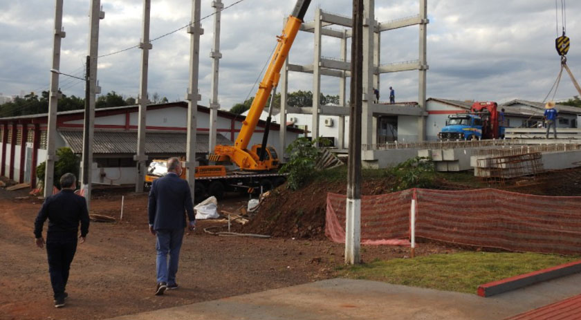 Trevisan e Zanardi visitam obras da Educação em SMO