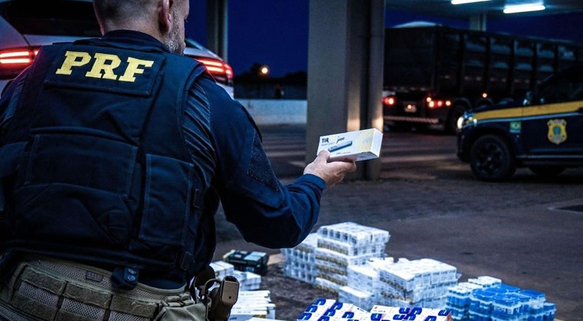 PRF prende família transportando emagrecedores ilegais em Cascavel