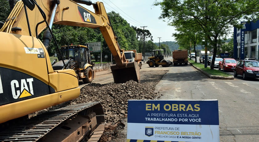 Avenida Atílio Fontana está sendo revitalizada