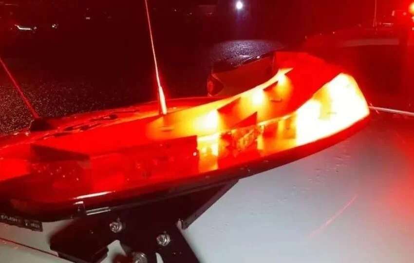 Homem é baleado após tentar atacar policial com tesoura