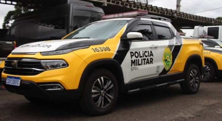 Criança é resgatada após mãe embriagada ameaçar ingerir medicamentos