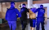Brasileiro de 31 anos é preso armado após invadir residência na Argentina
